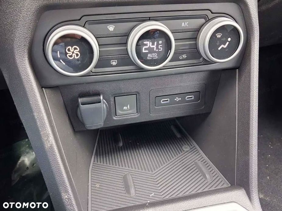 Dacia Sandero - 10