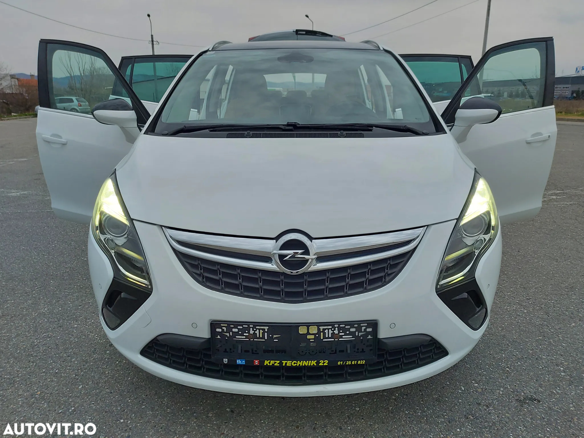Opel Zafira - 2