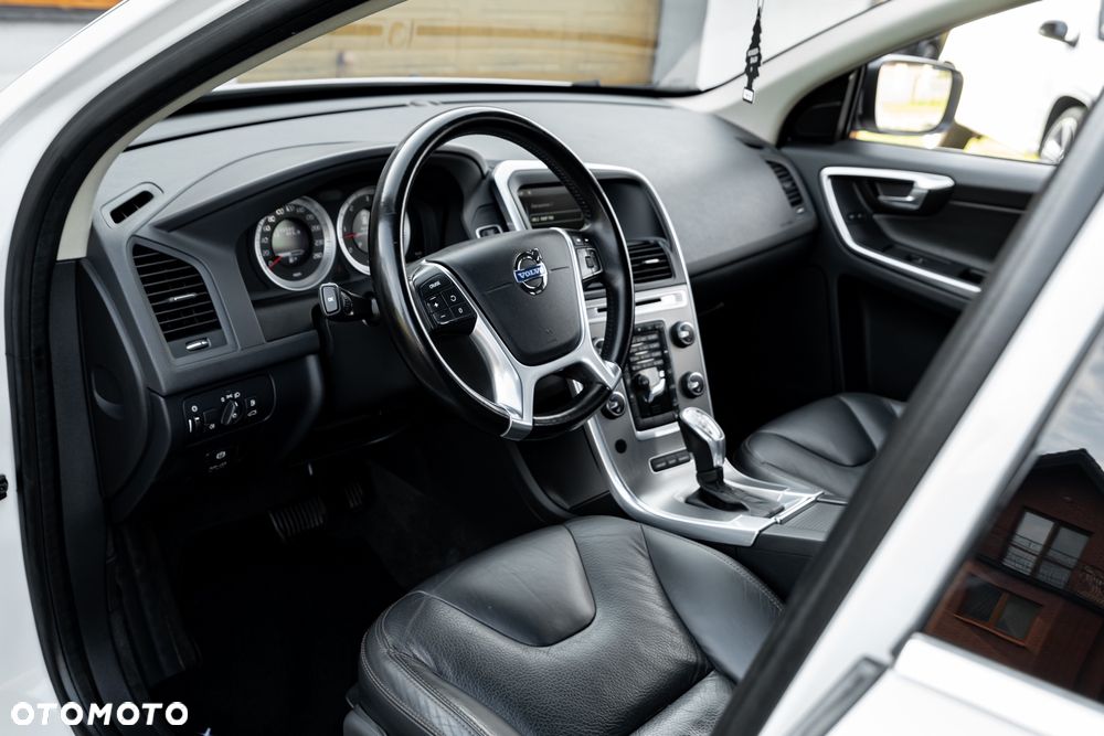 Volvo XC 60 D4 AWD Summum - 22