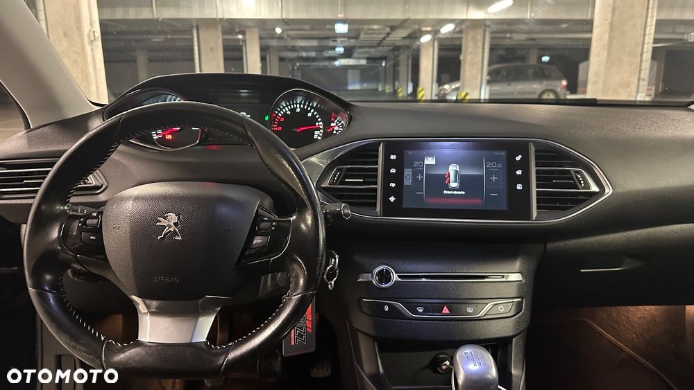 Peugeot 308 1.6 BlueHDi Allure S&S - 8