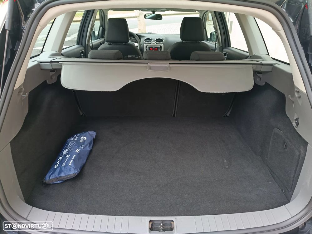 Ford Focus SW 1.6 TDCi Trend - 8