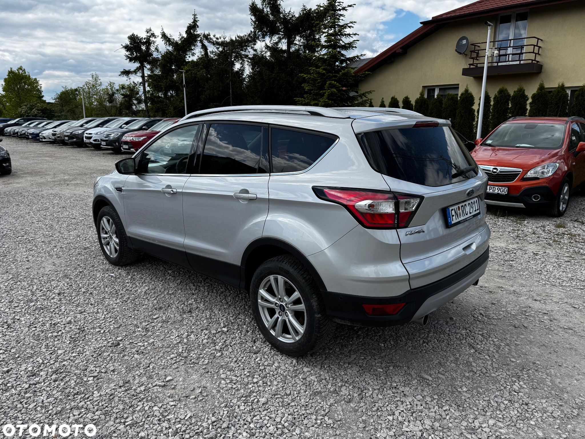 Ford Kuga 1.5 EcoBoost 2x4 Cool & Connect - 16