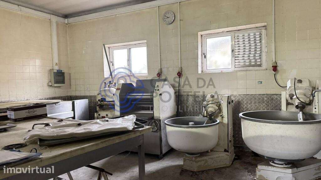 Moradia T5 com espaço comercial em Campo, Valongo - Grande imagem: 4/11