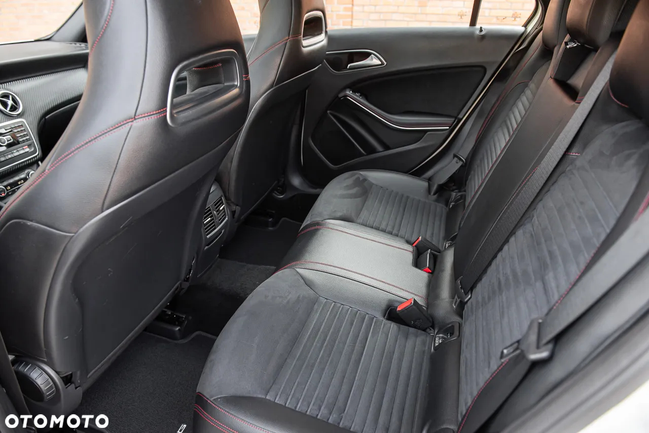 Mercedes-Benz Klasa A 250 4-Matic AMG Line - 28