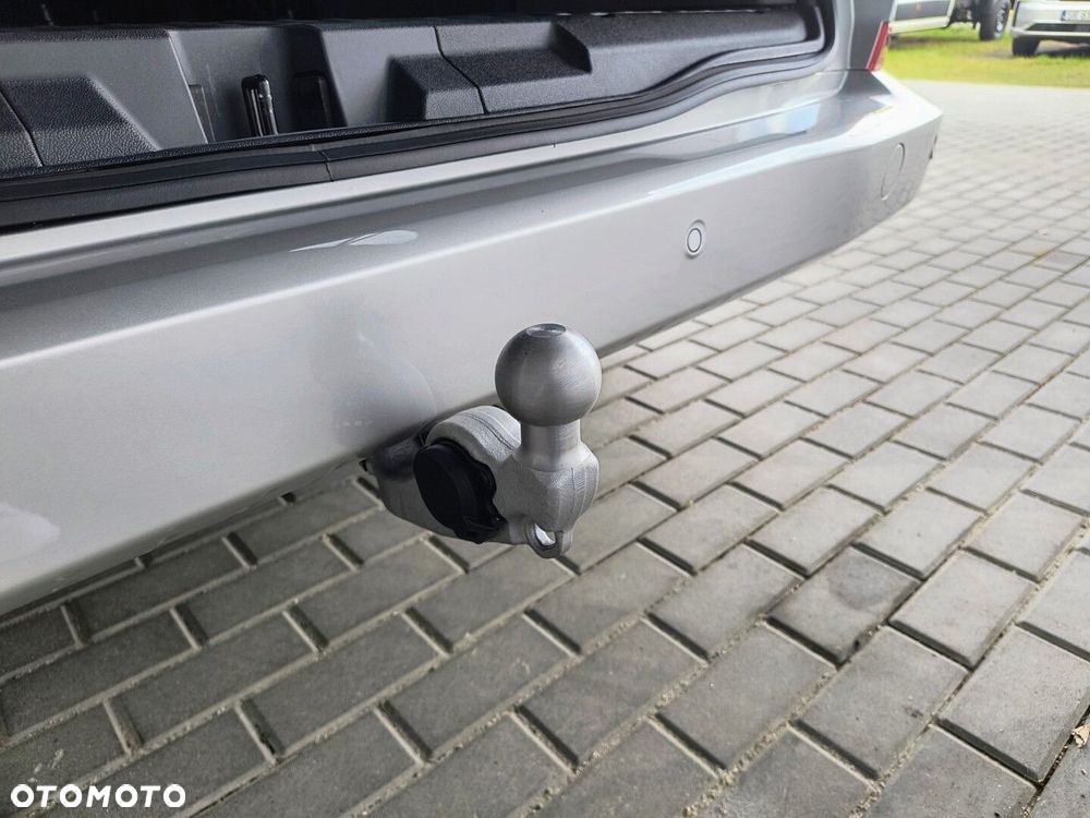 Volkswagen Caravelle - 27