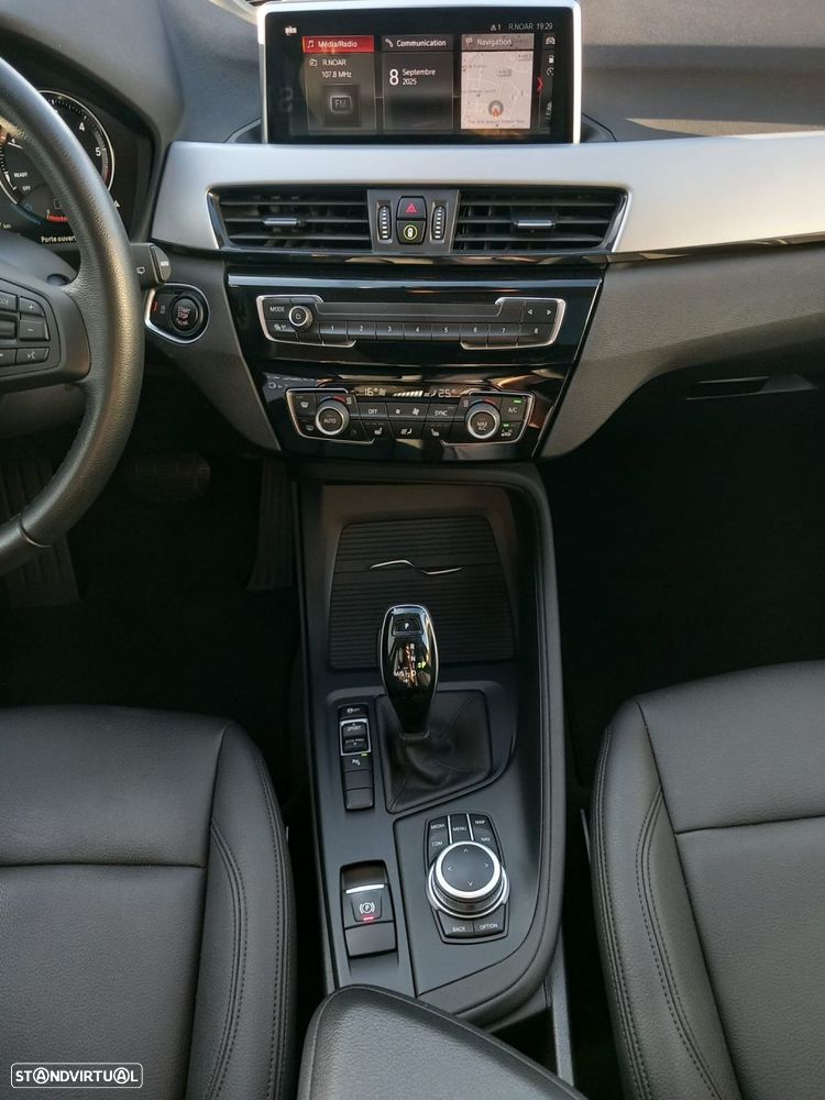 BMW X1 16 d sDrive Auto Line Sport - 17