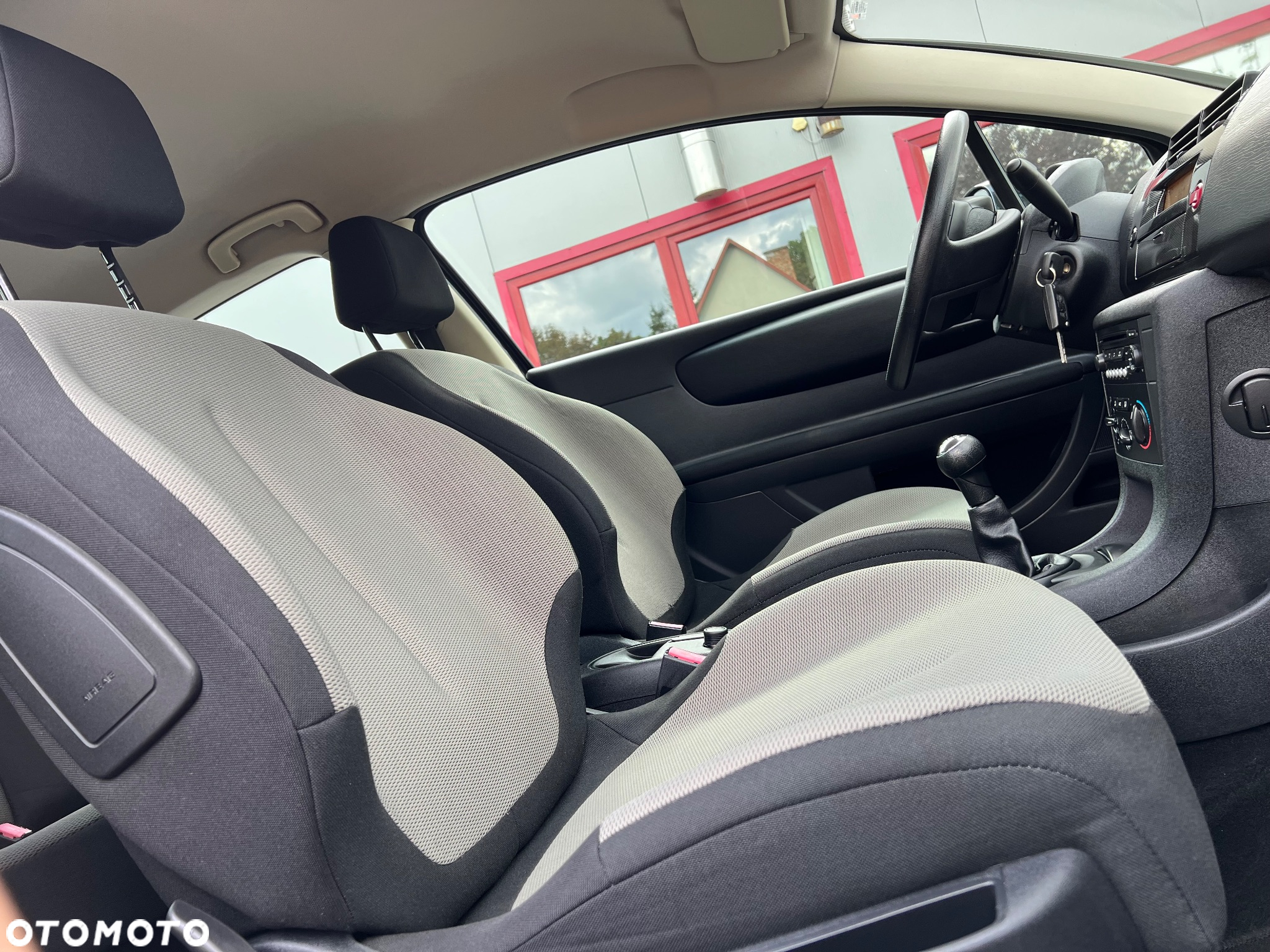Citroën C4 Coupe 1.6 16V VTR - 29