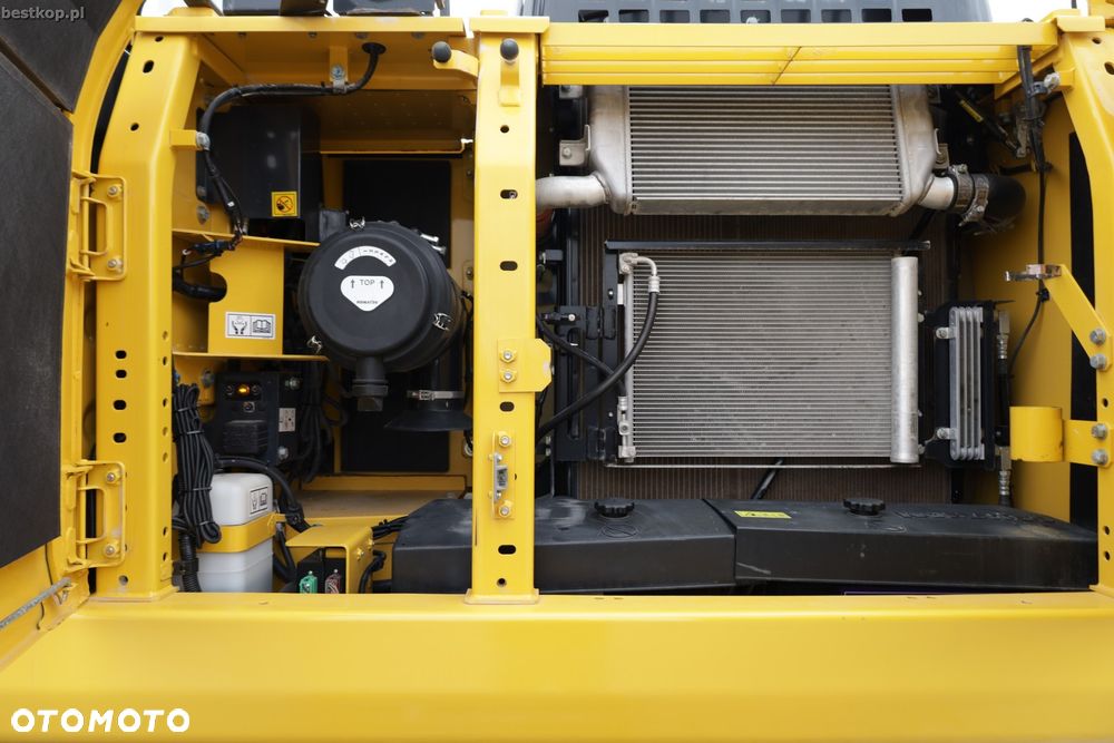 Komatsu PC210LC-11 - 32