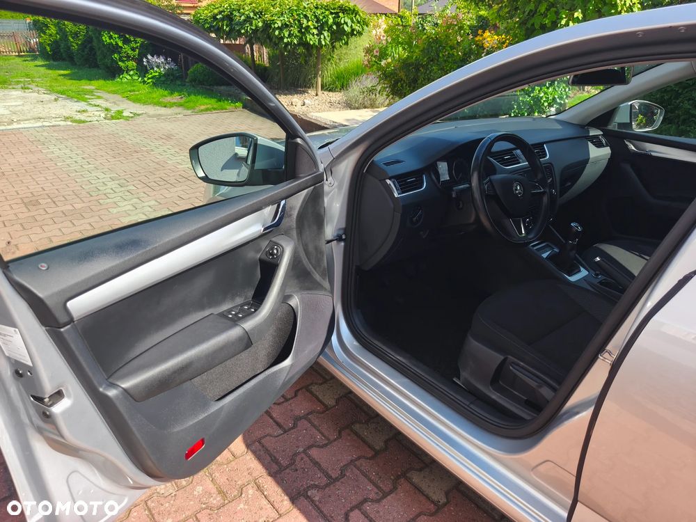 Skoda Octavia 1.6 TDI SCR Ambition - 6