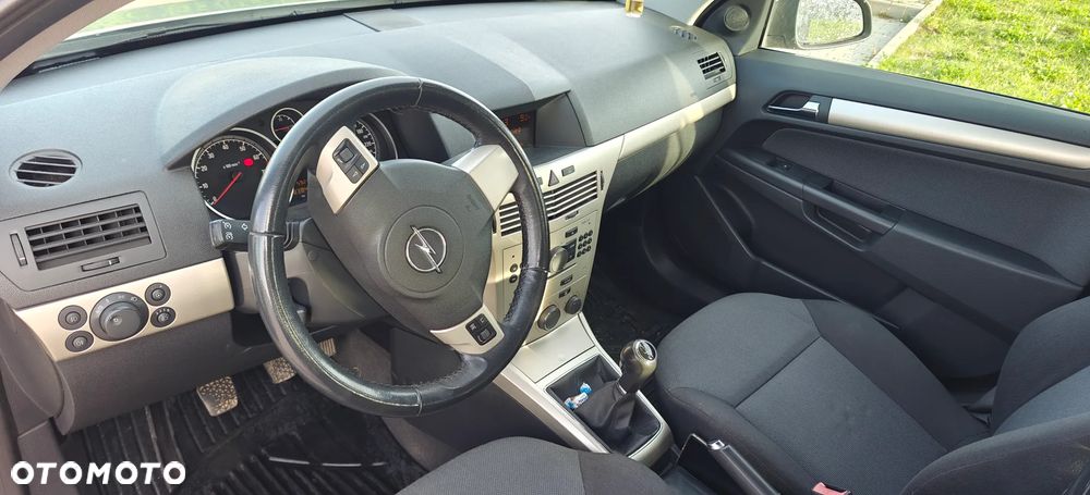 Opel Astra III 1.6 Essentia - 3
