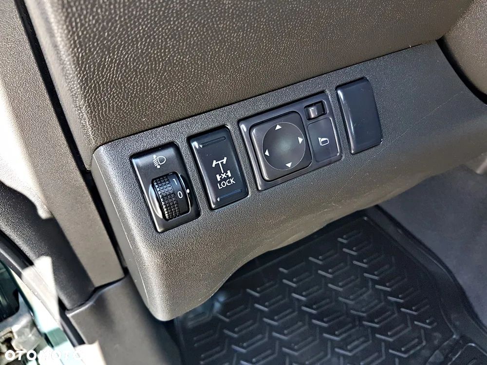 Nissan Navara 2.5 D XE Long - 17