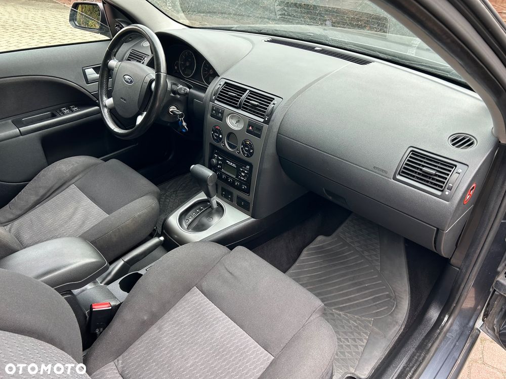 Ford Mondeo 2.0 Trend - 27