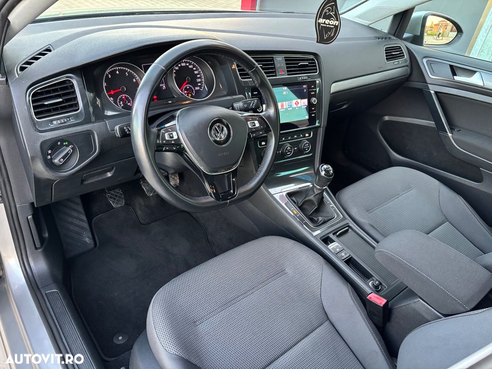 Volkswagen Golf 1.0 TSI Comfortline - 8
