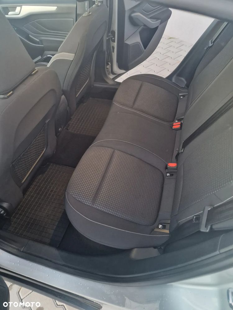 Ford Focus 1.5 EcoBlue Active Business - 15