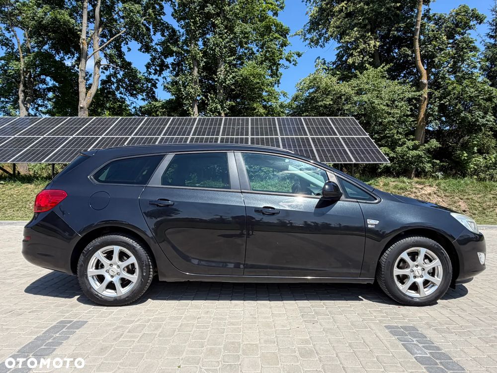 Opel Astra 1.4 Turbo 150 Jahre - 3