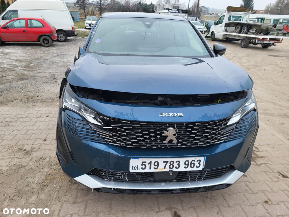 Peugeot 3008 1.2 PureTech mHEV Active Pack S&S e-DCS6 - 8