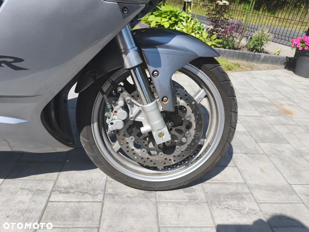 Hyosung GT - 18