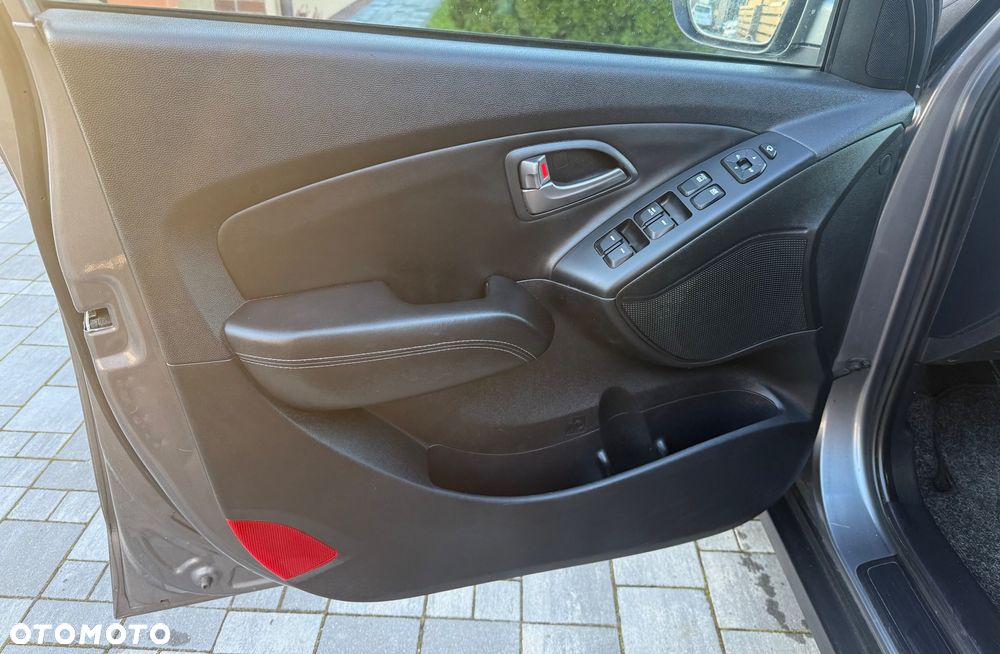 Hyundai ix35 1.7 CRDi 2WD Fifa World Cup Edition - 30