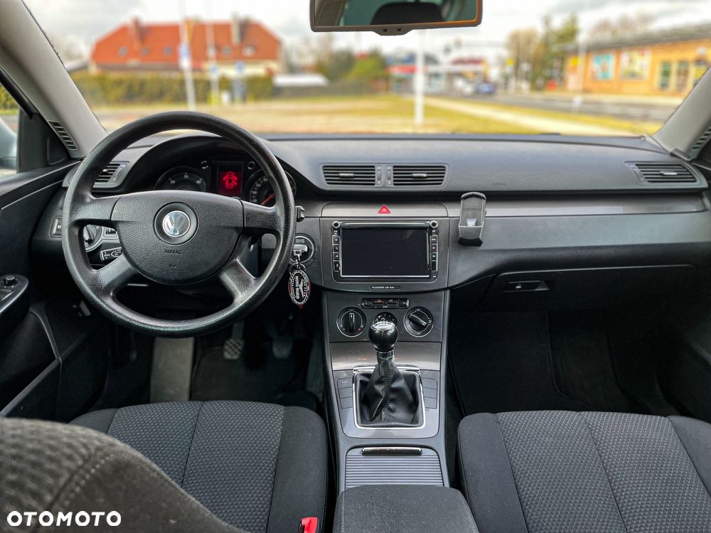 Volkswagen Passat 2.0 TDI Comfortline - 15