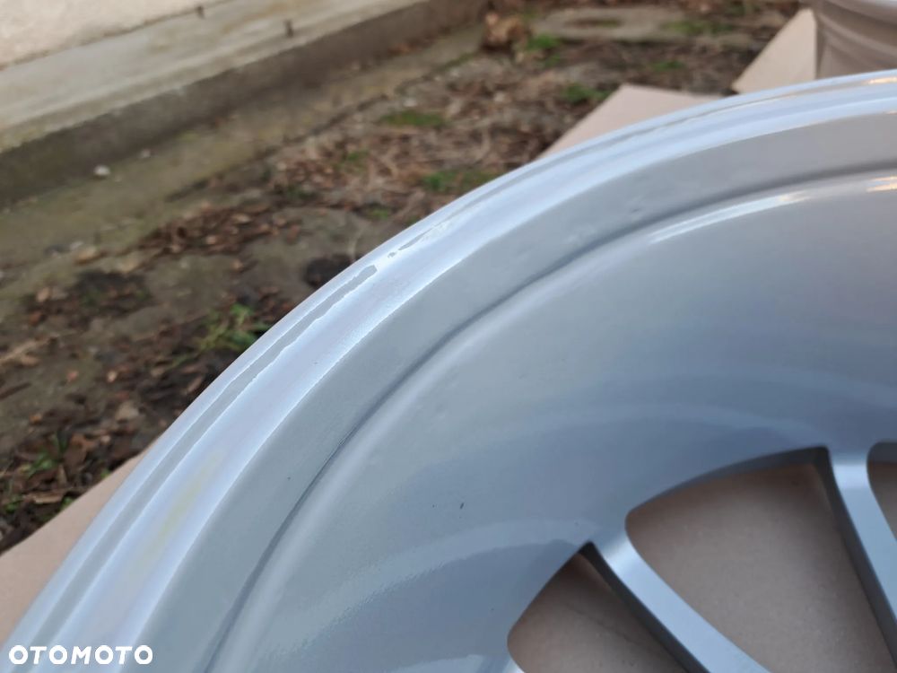 OZ O.Z Racing Ultraleggera 19 8j et35 BMW 1 3 5 E90 E91 F30 F31 F10 5x120 - 13