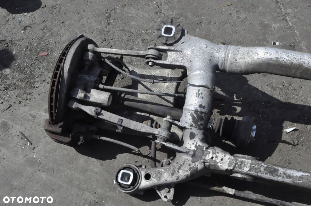 BMW 6 E63 3.0D 286KM BELKA ZAWIESZENIA TYŁ 154tys! - 7