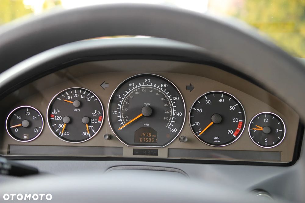 Mercedes-Benz SL - 10