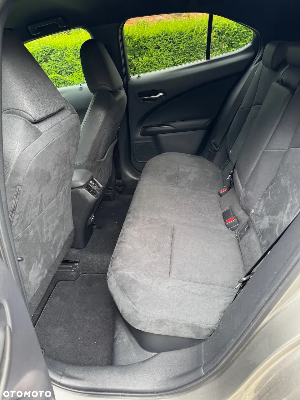Lexus UX 250h GPF Business Edition 2WD - 12