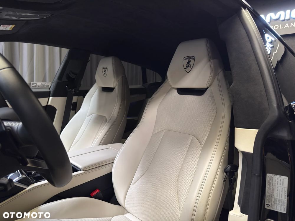 Lamborghini Urus - 24