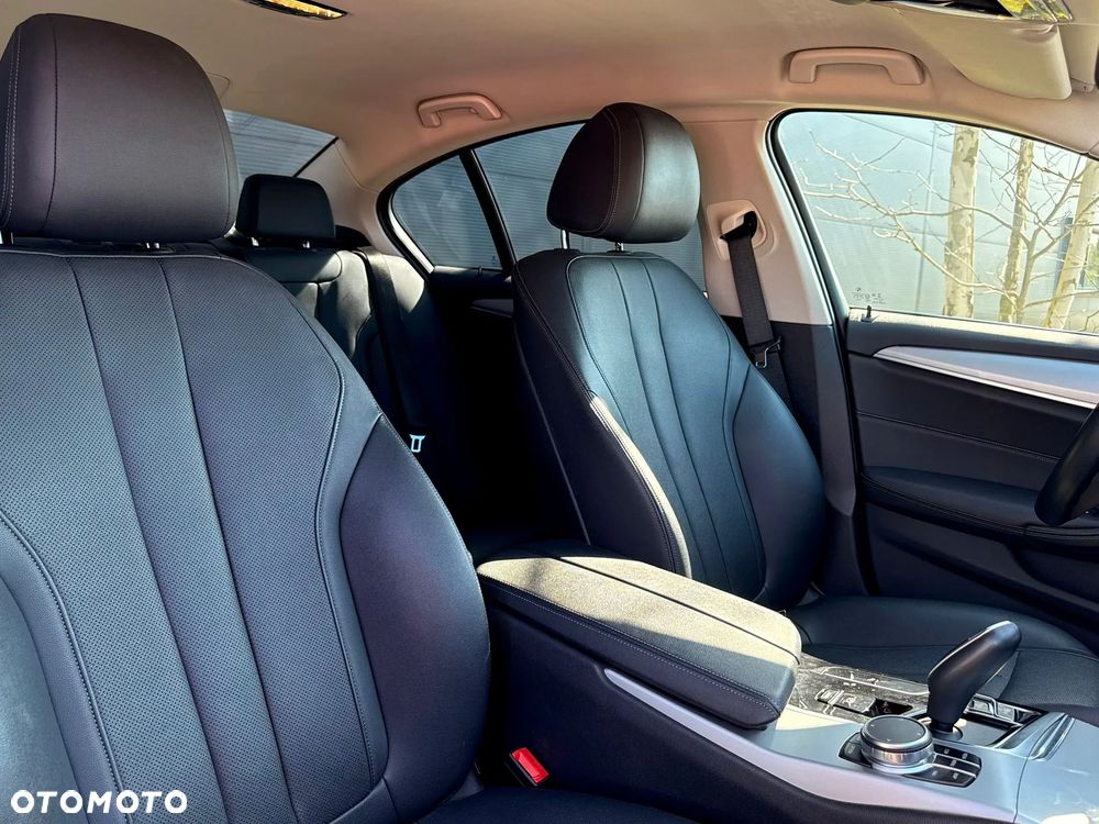 BMW Seria 5 518d - 18