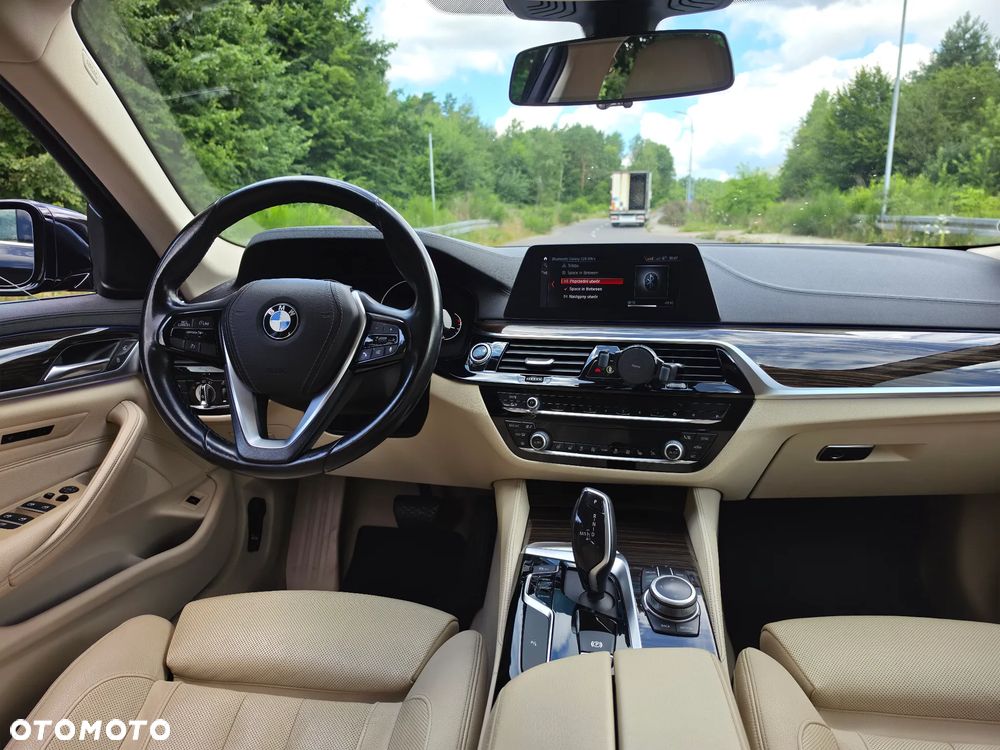 BMW Seria 5 520d Luxury Line - 13