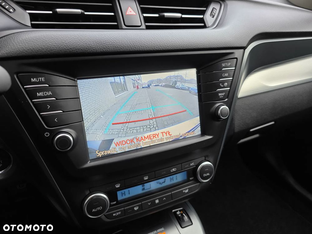 Toyota Avensis 1.8 Prestige - 32