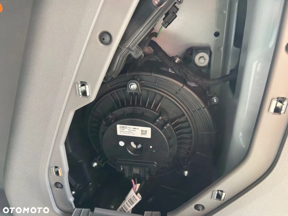 Ford Tourneo Custom 2.0 EcoBlue 320 AWD L2 Titanium X - 26