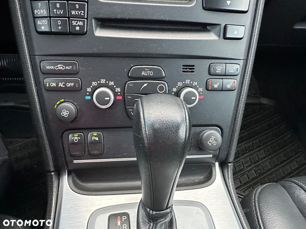 Volvo XC 90 D4 Geartonic Momentum - 28