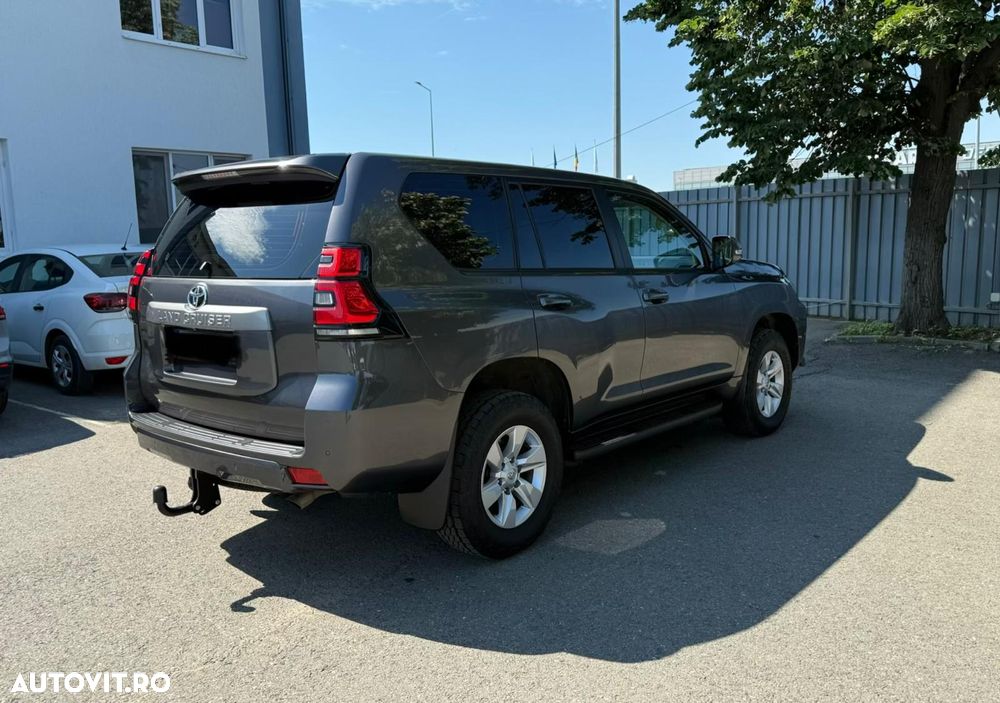 TOYOTA Land Cruiser 2022 — imagine 4