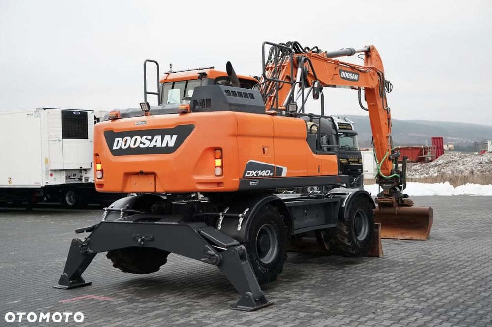 Doosan DX 140W / KOPARKA KOŁOWA / ROTOTIL / JOYSTICK / POWERTILT OBROTNICA / 2019 ROK / - 6