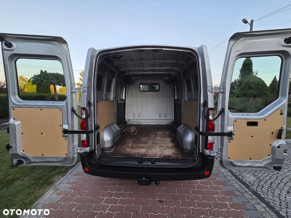 Nissan NV400 - 26