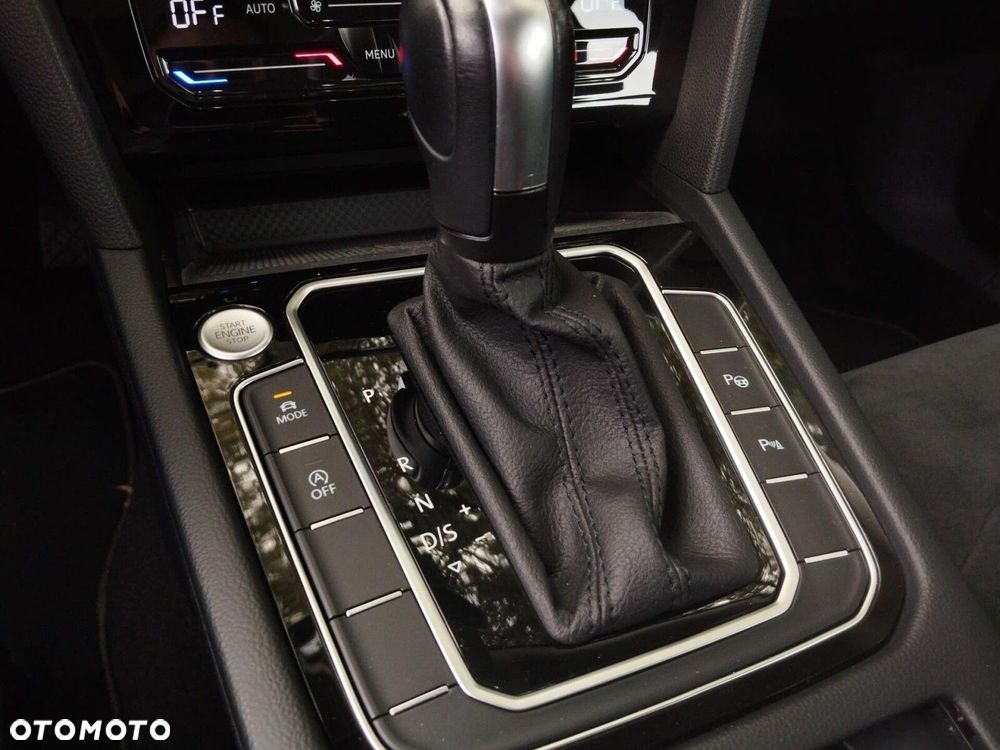 Volkswagen Passat - 26