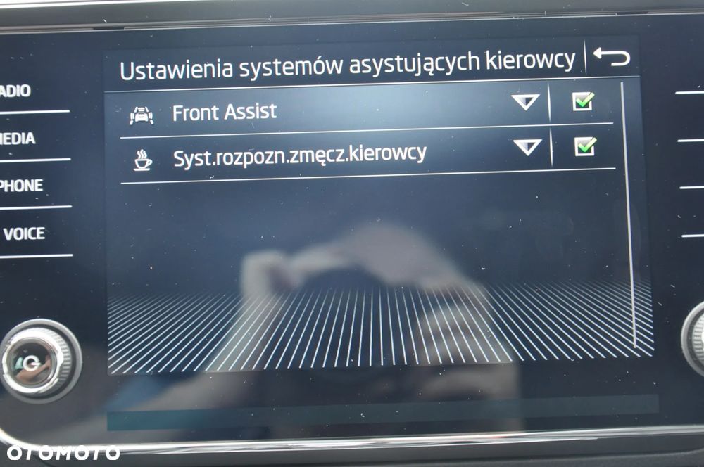 Skoda Superb 1.5 TSI Ambition DSG - 24