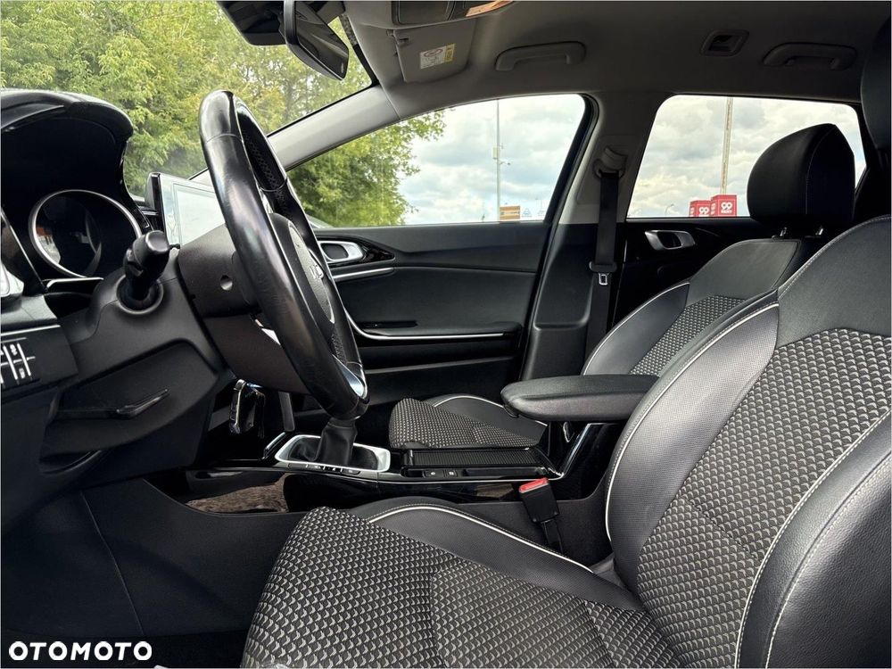 Kia Ceed 1.5 T-GDI L - 11