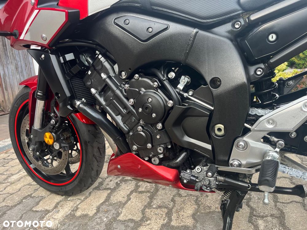 Yamaha FZS - 5