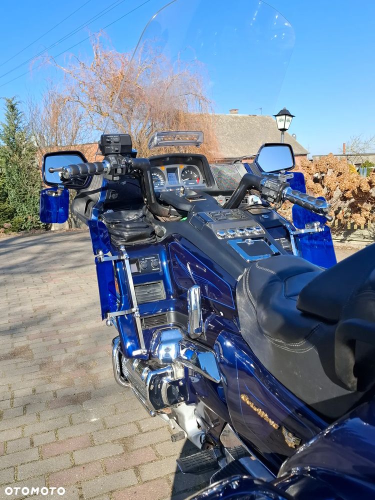 Honda GL - 24