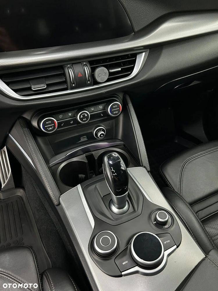 Alfa Romeo Stelvio 2.0 Turbo Executive Q4 - 11