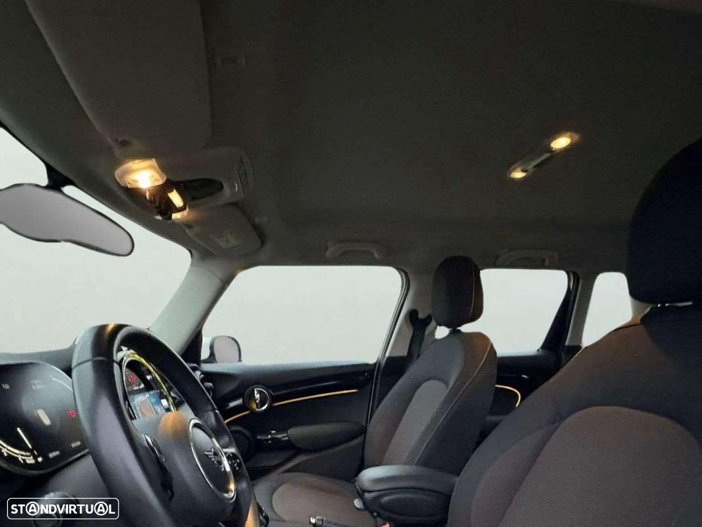 MINI 5 Portas Cooper Auto - 14