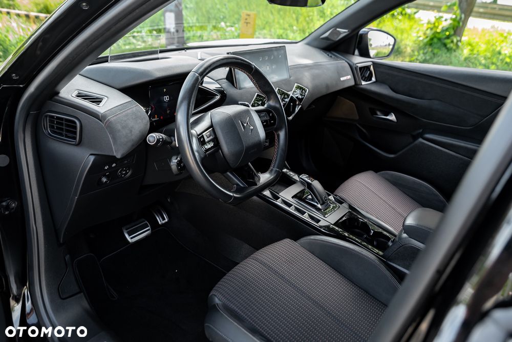 DS Automobiles DS 3 Crossback 1.2 PureTech Performance Line + - 17