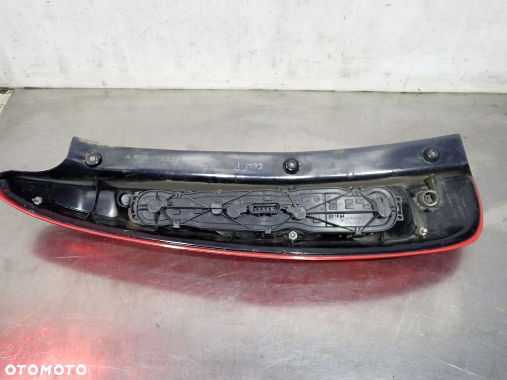 LAMPA PRAWA TYLNA MITSUBISHI COLT VI Z30 MR957374 - 2