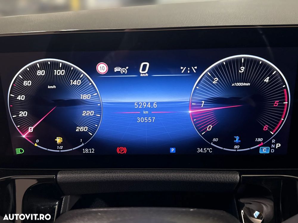 Mercedes-Benz GLA 200 d 4MATIC - 12
