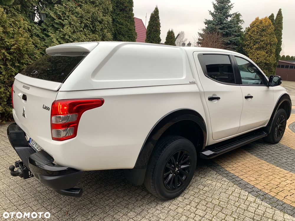 Mitsubishi L200 2.4 d DC Instyle Premiere Edition - 9