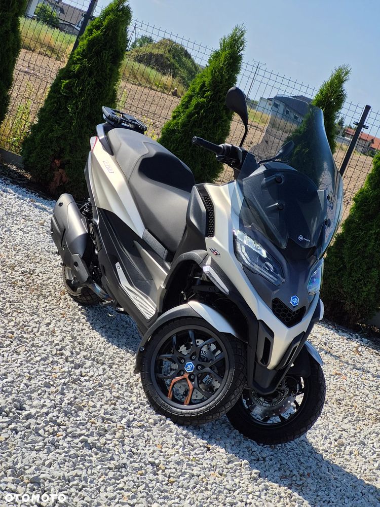 Piaggio MP-3 - 2