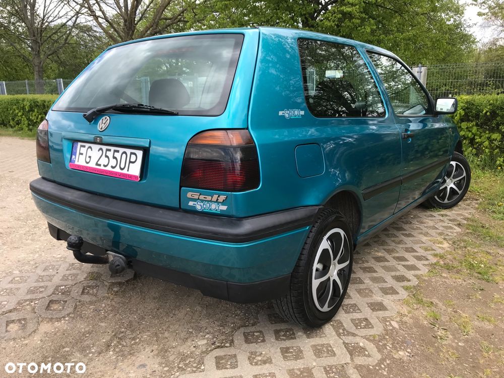 Volkswagen Golf - 6