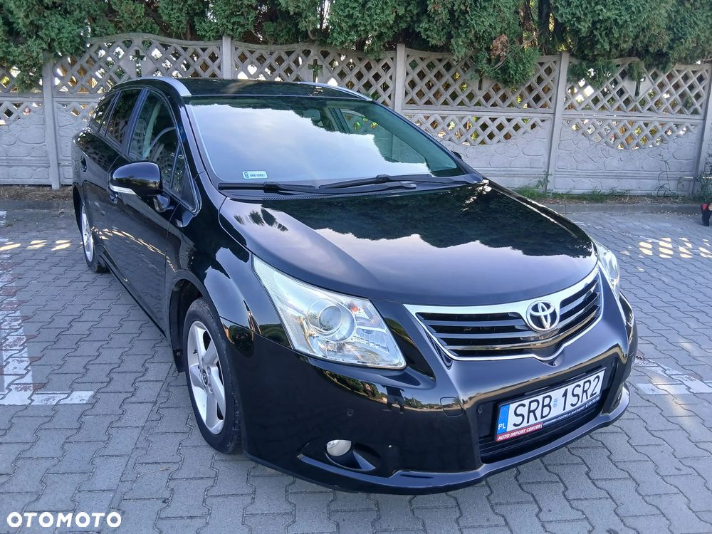 Toyota Avensis - 11